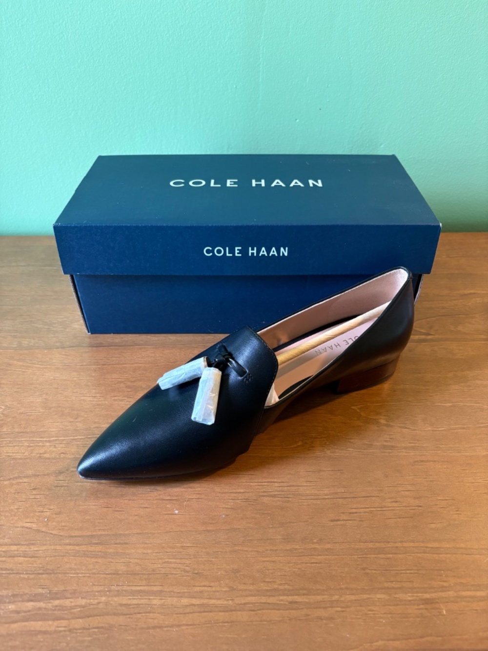 Cole Haan - size 8 - never worn women’s dress shoe - Picture 2 of 7